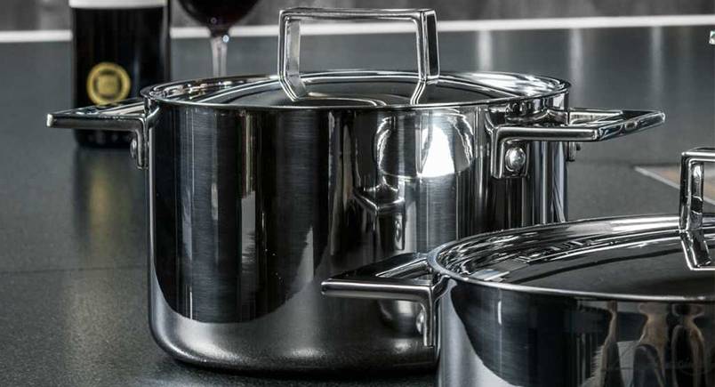 Batterie de cuisine en trilamine Attiva